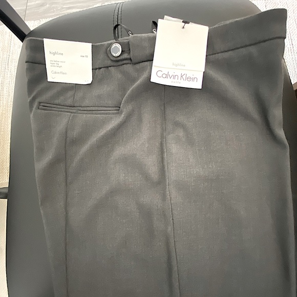 Calvin Klein brand new gray pants. Soft and lightly stretchy fabric. - Picture 5 of 6